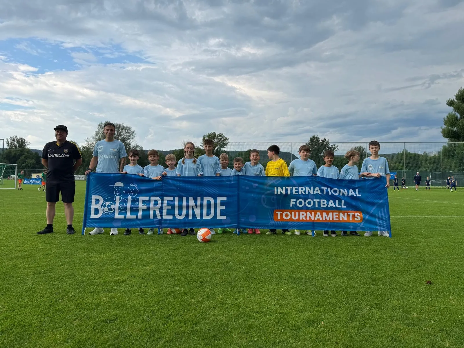 Saisonabschluss mit Gänsehautmomenten – Unsere E-Junioren bei der Mini-WM in Jen