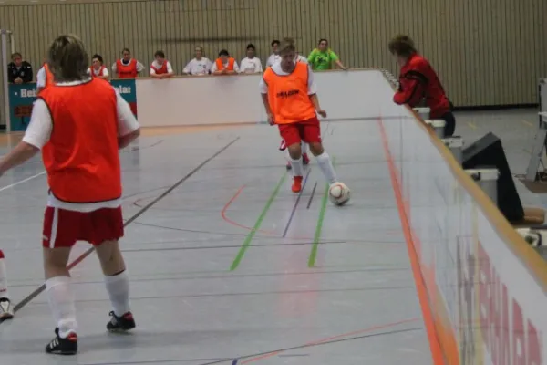 Frauen 1. Freundschaftsspiel in der Halle